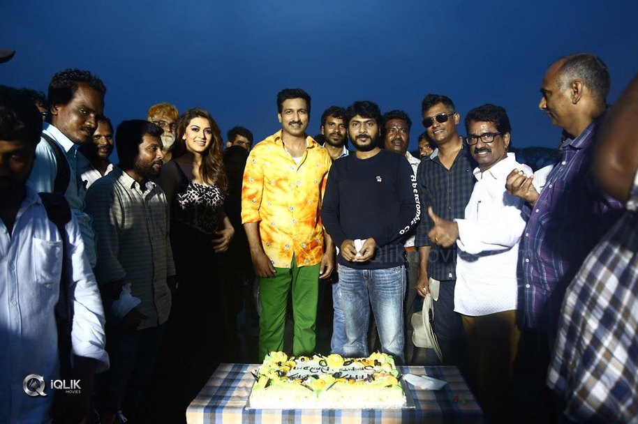Director-Sampath-Nandi-Birthday-Celebrations